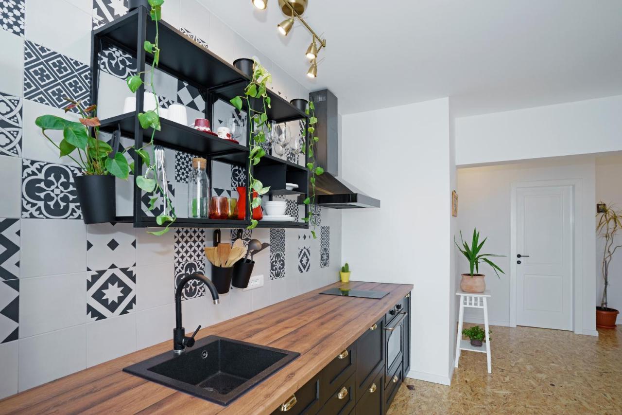 Kaštela 4-Star Apartments Bianco מראה חיצוני תמונה